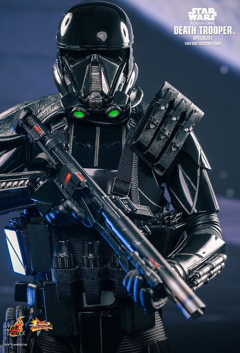Illustration for article titled Hot Toys' First Rogue One Figure Is a Very Shiny Deathtrooper
